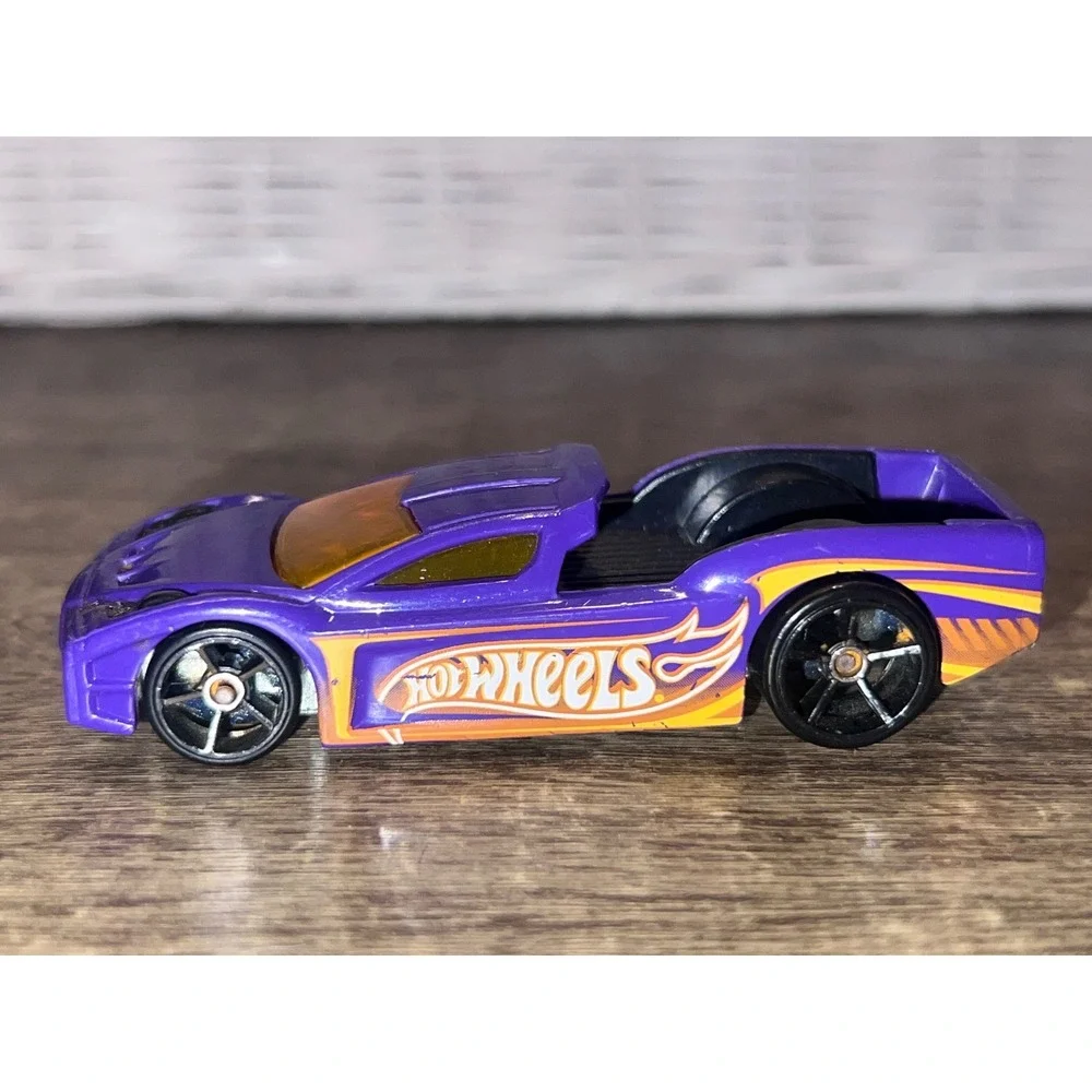 Hot Wheels 2012‎ Hypertruck Vibrant Purple W Yellow Windshield Loose Diecast EUC